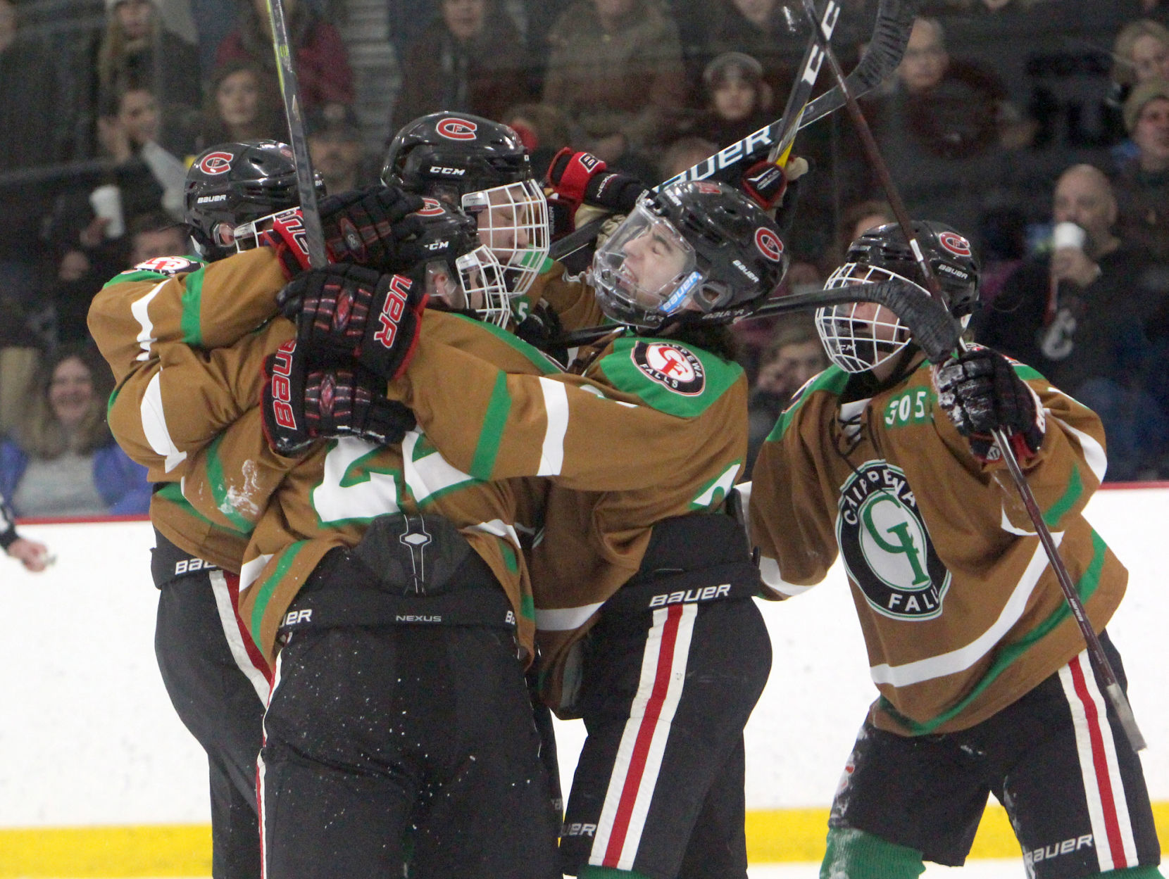 Eau Claire North at Chi-Hi boys hockey 1-8-19
